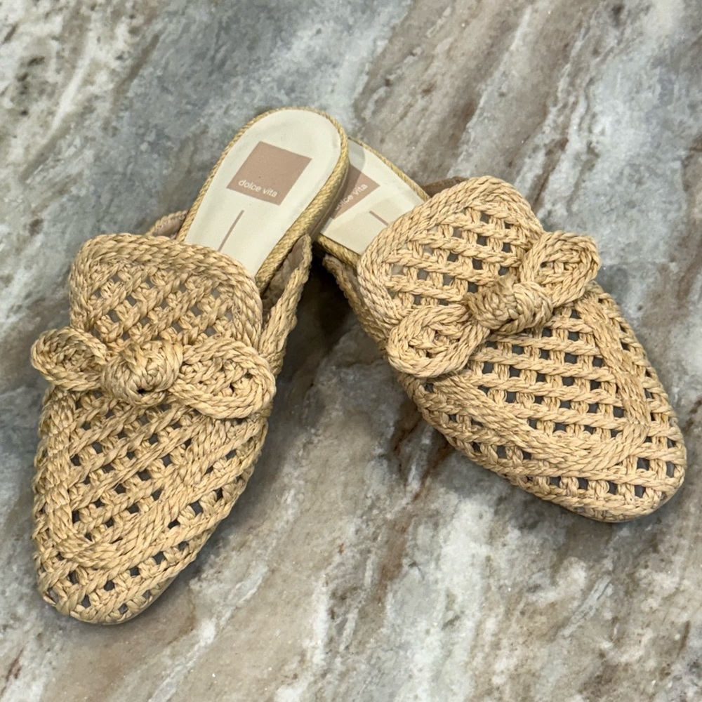 Women’s DOLCE VITA Sabor Slip on Flats- Light natural raffia. Size 8.5 - Picture 2 of 7
